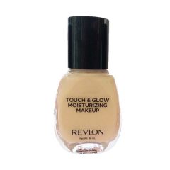 Revlon-Touch-&-Glow-Extra-Moisturizing-Makeup-(38-ml)-Creamy-Ivory-sfw(1)